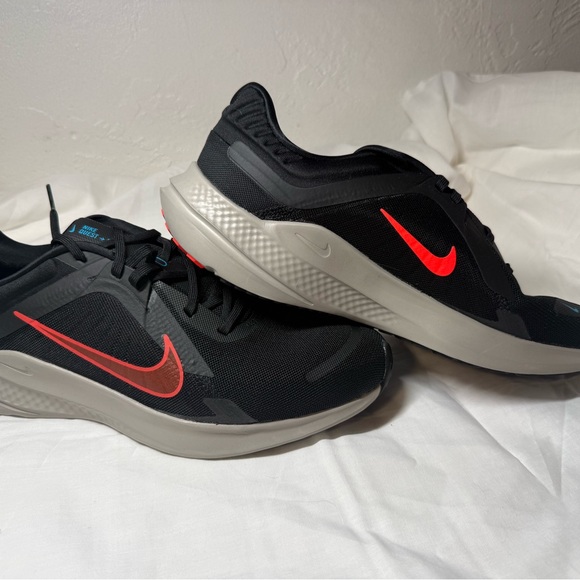 Nike Other - Nike quest 5 Black/crimson Shoes mens size 11.5